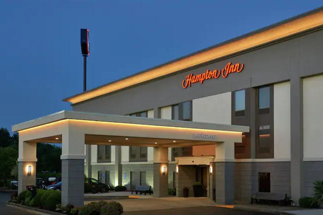Hampton Inn Louisville/I-65/Brooks Road Eksteriør billede