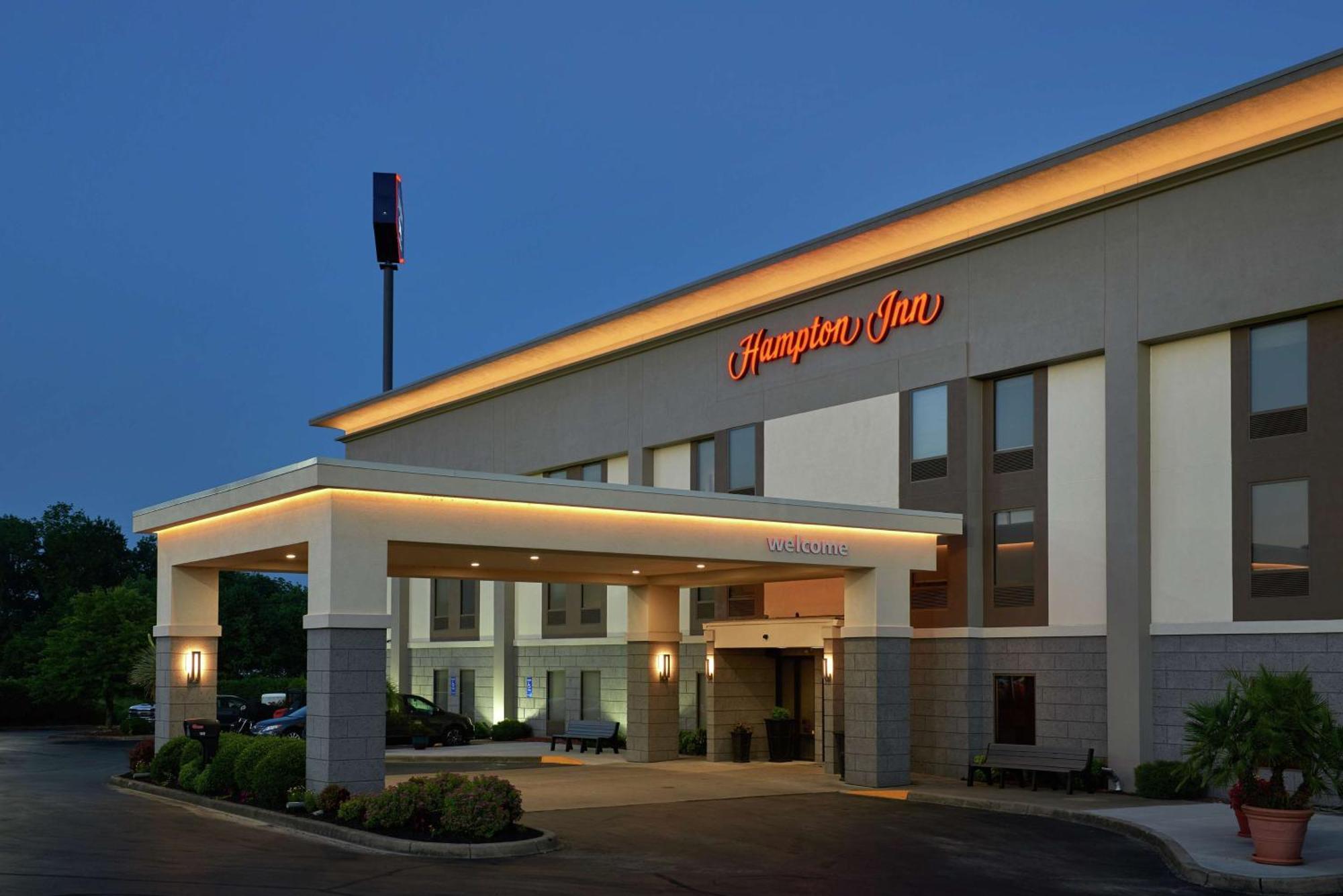 Hampton Inn Louisville/I-65/Brooks Road Eksteriør billede